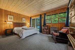 4 bedrooms, WiFi, bed sheets