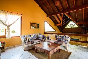 Interior - Beach House Of Time (Sao Sebastiao)