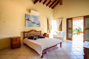 4 bedrooms, iron/ironing board, wheelchair access - Beach House Of Time (Sao Sebastiao)