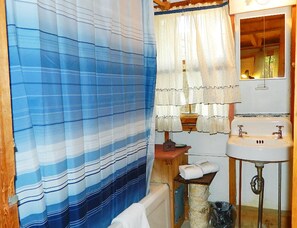 Shower, towels - Tempel - Enjoy the quiet, pristine region of Loon Lake (Dallas Plantation)