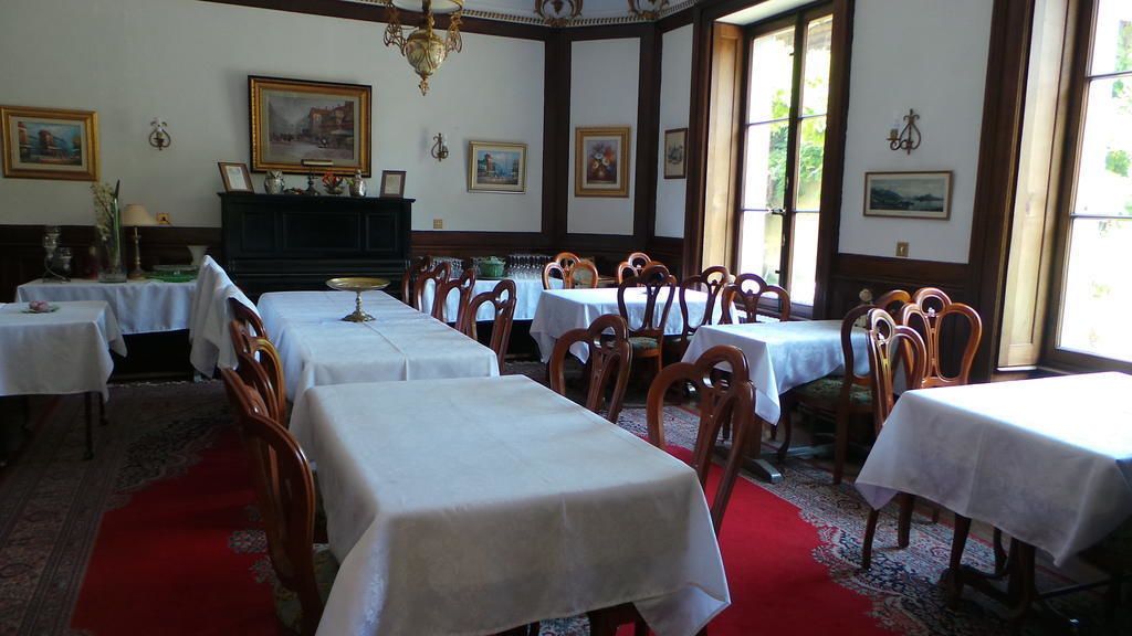 daily buffet breakfast (eur 14 per person)