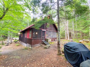 Exterior - Loon Landing - Rustic cabin on Mooselookmeguntic Lake.  Very Private! (Oquossoc)