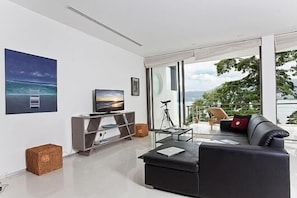 Télévision LED, lecteur de DVD