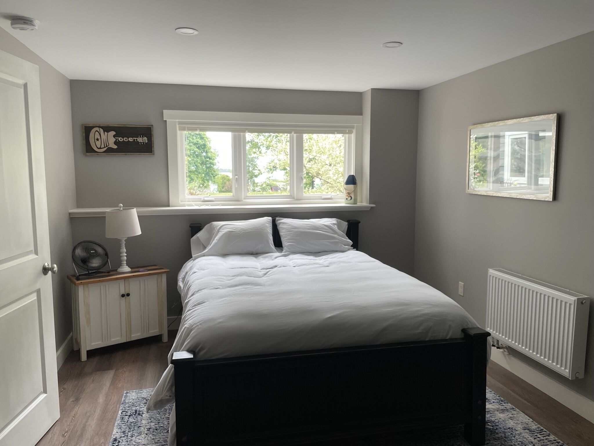 3 chambres, fer et planche à repasser, Wi-Fi, draps fournis