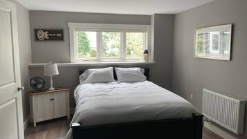 3 chambres, fer et planche à repasser, Wi-Fi, draps fournis