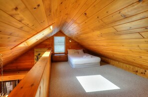 4 bedrooms, WiFi, bed sheets