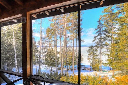 Second Wind - Private vacation home right on Mooselookmeguntic Lake