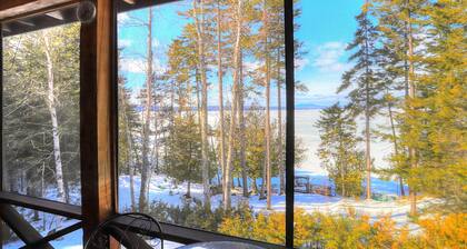 Second Wind - Private vacation home right on Mooselookmeguntic Lake