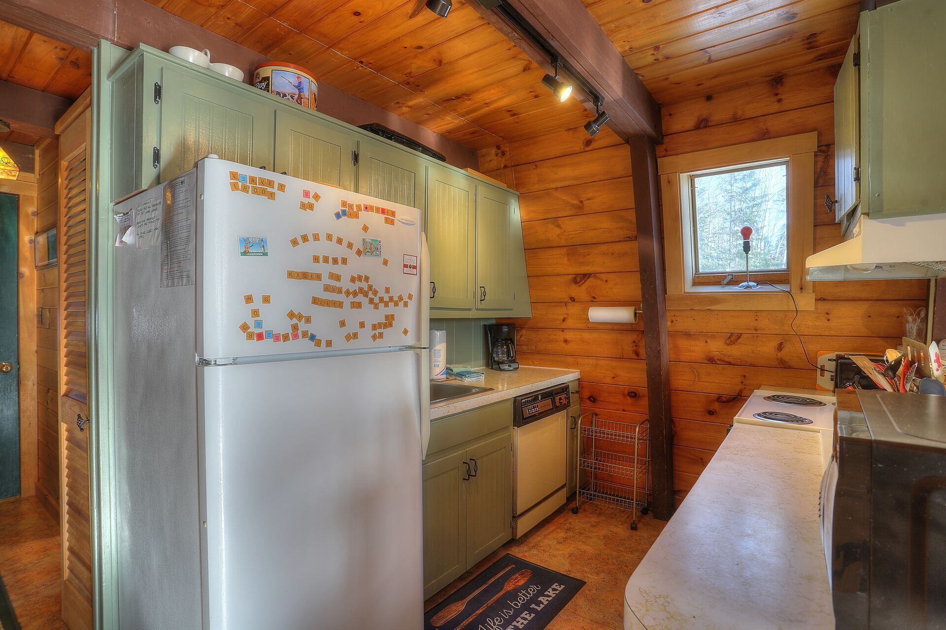 SBLL AFrame - Spacious cabin in Saddleback Lake Lodge cottage community