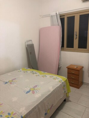 3 bedrooms - House very well located in Meia Praia. (Meia Praia)