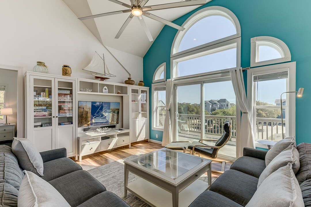 TV, Netflix, DVD player, table tennis