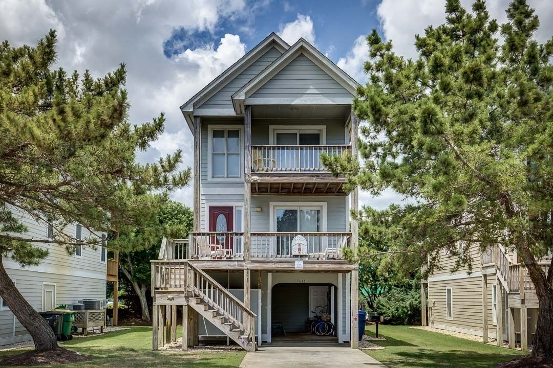 Heart of Corolla | 1750 ft from the beach | Dog Friendly, Community Pool | Corolla