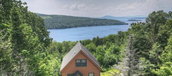 🐾Eagles Ledge | Cozy chalet w/ incredible views, access to Rangeley Lake & 15 mins to Saddleback!