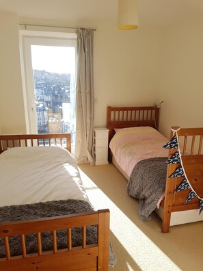 2 Schlafzimmer, Bügeleisen/Bügelbrett, kostenloses WLAN, Bettwäsche