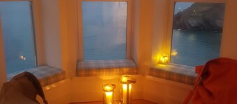 Spectacular Luxury Clifftop Apartment Ilfracombe