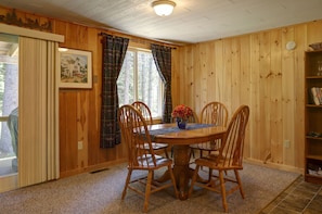 Dining - Pine Valley - Great newly renovated cabin - close to the village of Oquossoc (Rangeley)