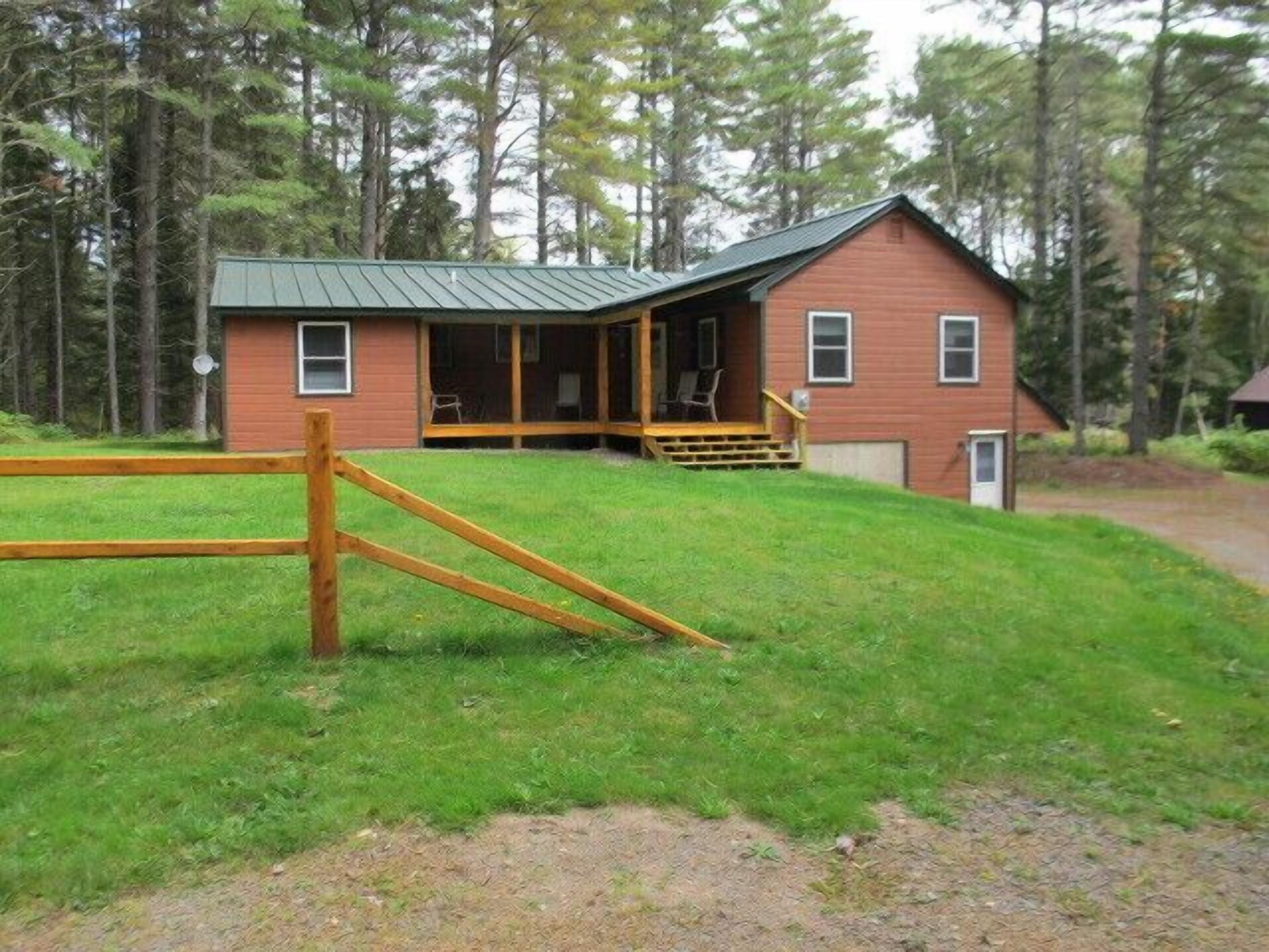 Pine Valley - Great newly renovated cabin - close to the village of Oquossoc