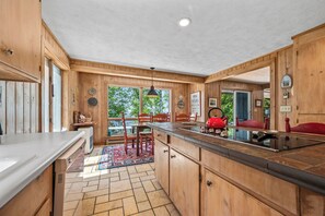 Fridge, microwave, oven, stovetop - 🐾Cozy Nights - Private waterfront | Pet Friendly | Close to town! (Rangeley)