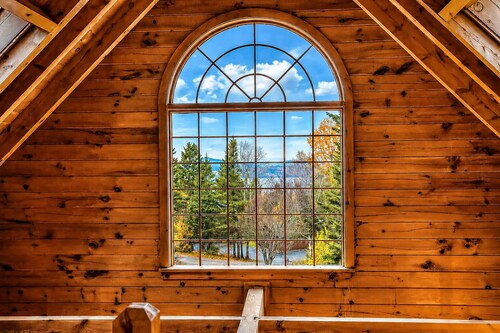 🐾33 Loop Rd Log Cabin w/ Shared Rangeley Lake Access, Snowmobile/ATV Access, 15 min to Saddleback
