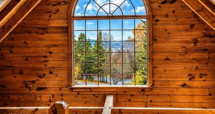 🐾33 Loop Rd Log Cabin w/ Shared Rangeley Lake Access, Snowmobile/ATV Access, 15 min to Saddleback
