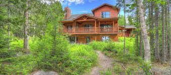 Birches - Beautiful log home on peaceful Loon Lake