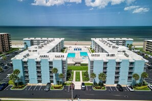 Exterior - Top-floor 1/1 condo with multiple beachfront pools (one heated) and direct beach access (New Smyrna Beach)
