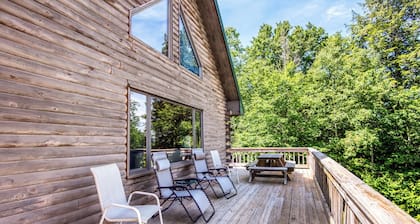 Connaughton - Casa de troncos privada a lo largo de la costa sur del lago Rangeley
