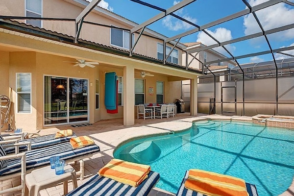 Large heated pool, jacuzzi, pool toys, beach towels and lounges provided!
