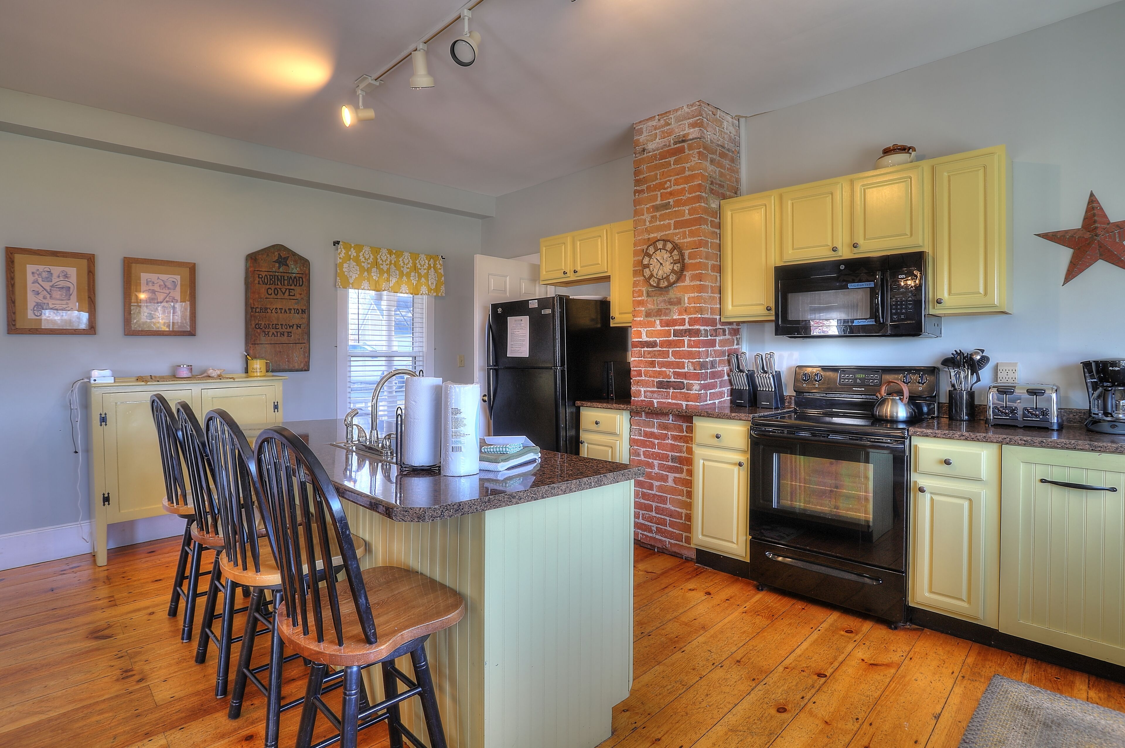 Village Walk - waterfront in Rangeley