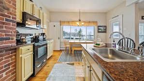 Unclassified image, 5 of 62, button - Village Walk | Convenient & Charming, Hot tub (Rangeley)