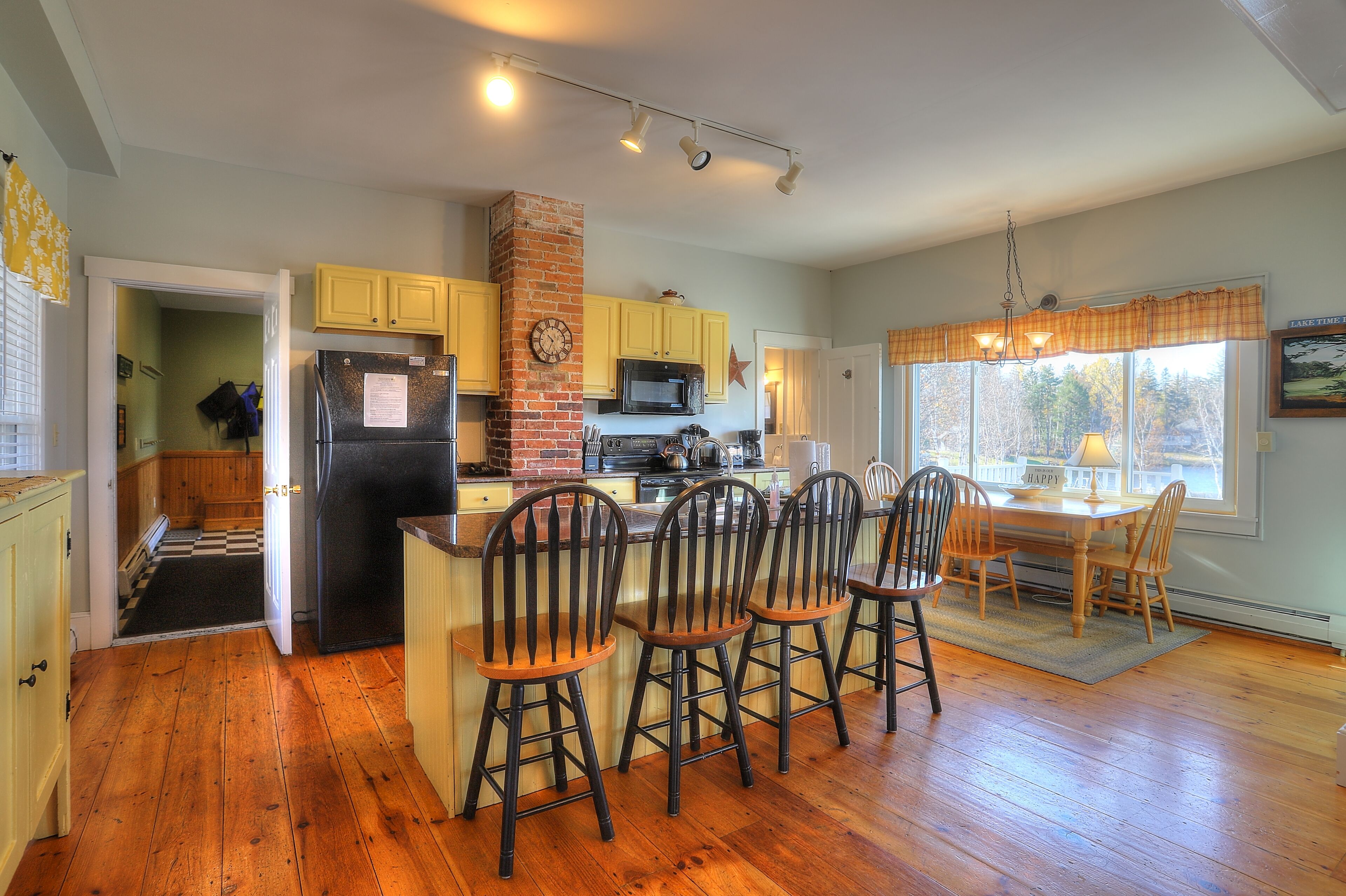 Village Walk - waterfront in Rangeley