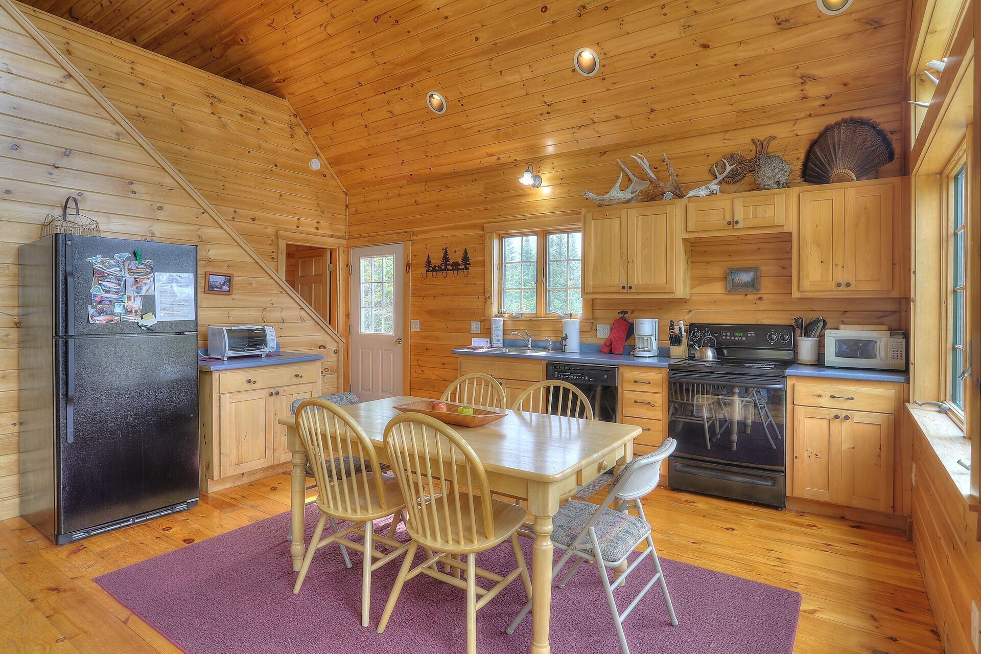 Reid - Quiet, secluded cabin in the Rangeley Overlook