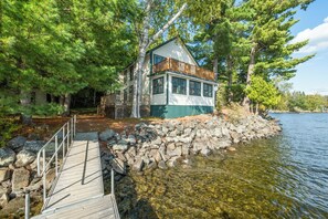 Exterior - 🐾Cedarcliff - One of a kind private location on the edge of Rangeley Lake, dog friendly (Rangeley)