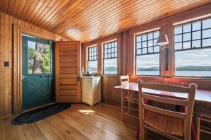 Interior - 🐾Cedarcliff - One of a kind private location on the edge of Rangeley Lake, dog friendly (Rangeley)