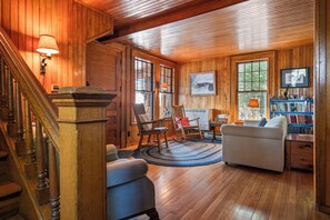 Interior - 🐾Cedarcliff - One of a kind private location on the edge of Rangeley Lake, dog friendly (Rangeley)