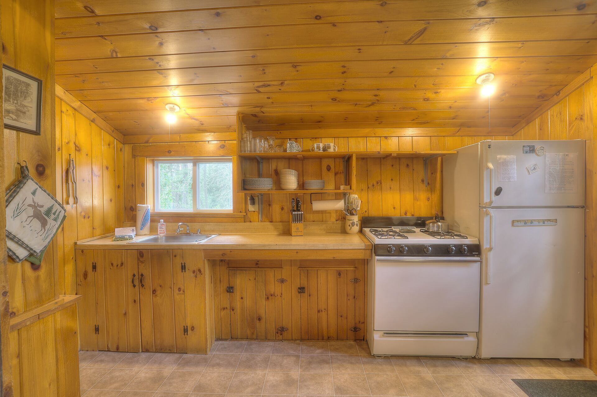 RM 8 - Shared water access at the Rangeley Manor cabin