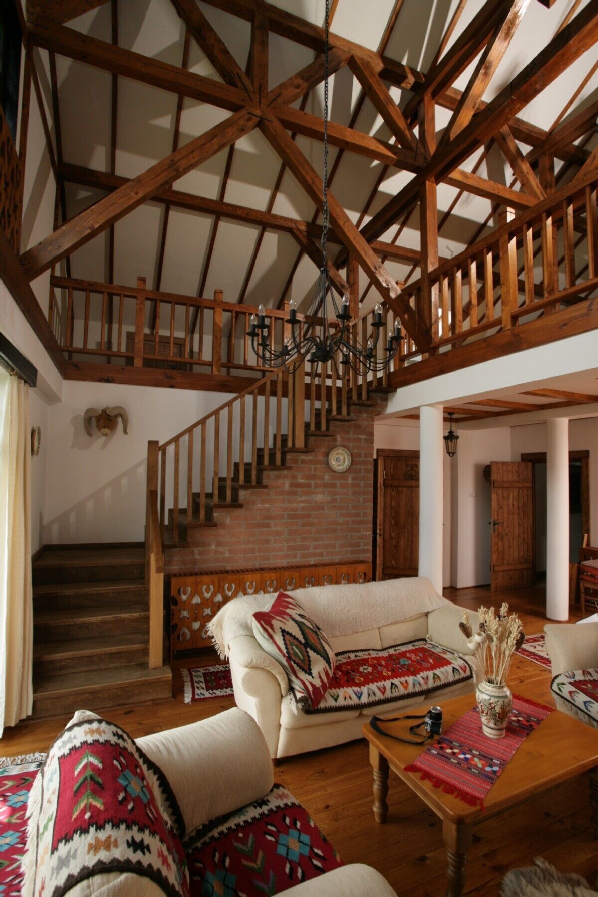 TV, fireplace, DVD player, books