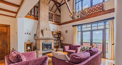 Private Hilltop Villa with Panoramic Bucegi & Piatra Craiului Views | Sleeps 10