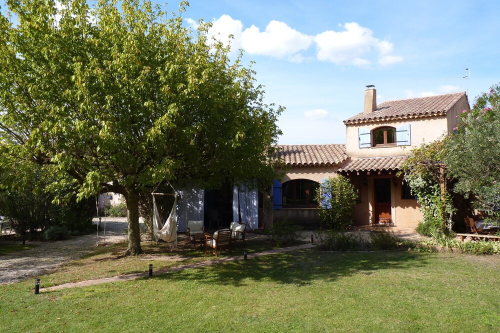 apartment with pool Occitan Provence