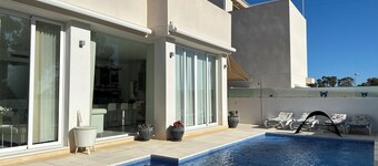 Detached 4 bedroom luxury villa with pool sleeping 8