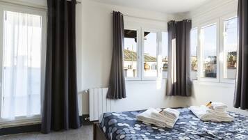 3 chambres, fer et planche à repasser, Wi-Fi, draps fournis