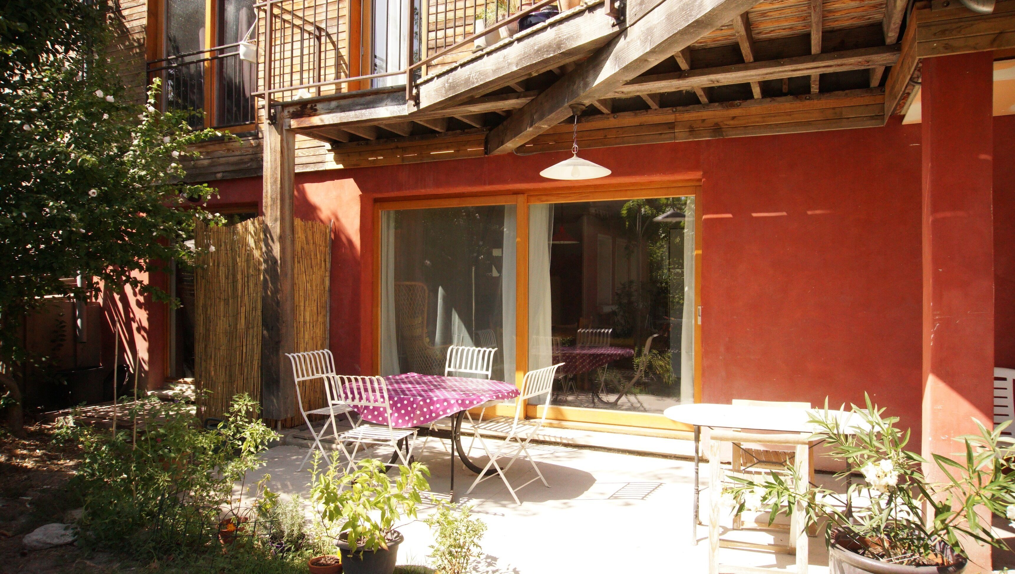 Beautiful garden apartment!