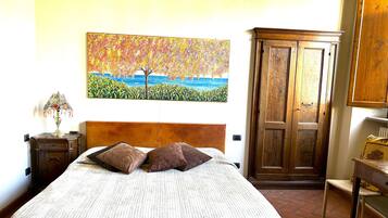 1 Schlafzimmer, Reisekinderbett, kostenloses WLAN, Bettwäsche