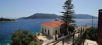 Sonia's Apartment in Fiscardo Waterfront