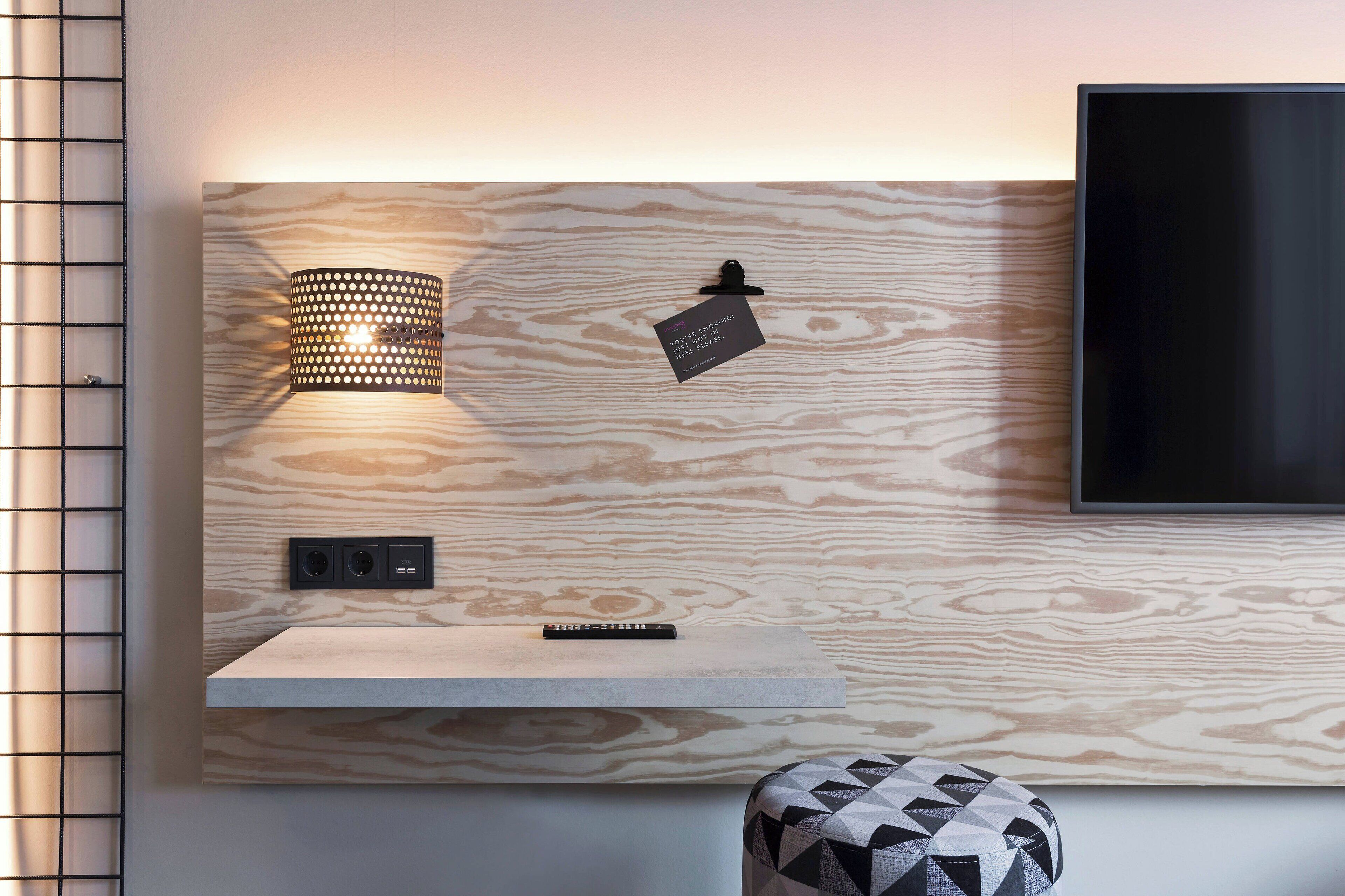 1 bedroom, in-room safe, desk, iron/ironing board