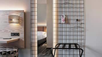 Zimmer, 2 Einzelbetten, Nichtraucher | 1 Schlafzimmer, Zimmersafe, Schreibtisch, Bügeleisen/Bügelbrett