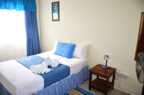 Comfort Apartment, 1 Double Bed, Non Smoking, Mountain View (#7) | Premium bedding, memory foam beds, individually decorated - Louislyn Apartments (Portsmouth)