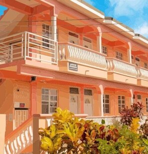 Exterior - Louislyn Apartments (Portsmouth)