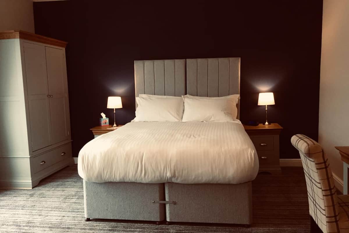 premium bedding, individually decorated, individually furnished, desk