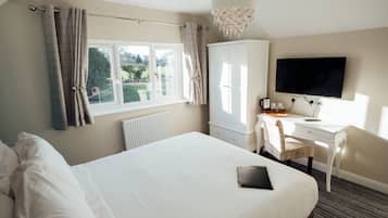 Superior Double Room, Hill View | Premium bedding, individually decorated, individually furnished, desk